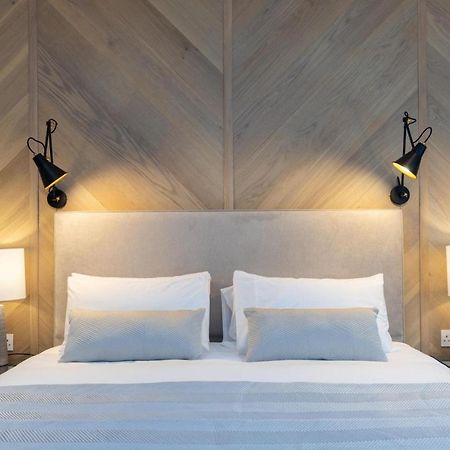 The Kingswood Hotel เซนต์ออสเทลล์ ภายนอก รูปภาพ