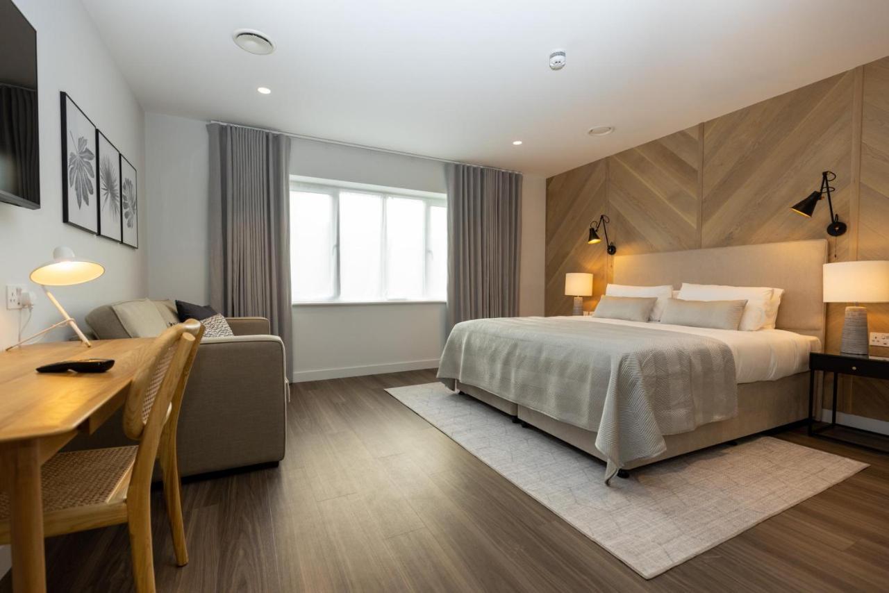 The Kingswood Hotel เซนต์ออสเทลล์ ภายนอก รูปภาพ
