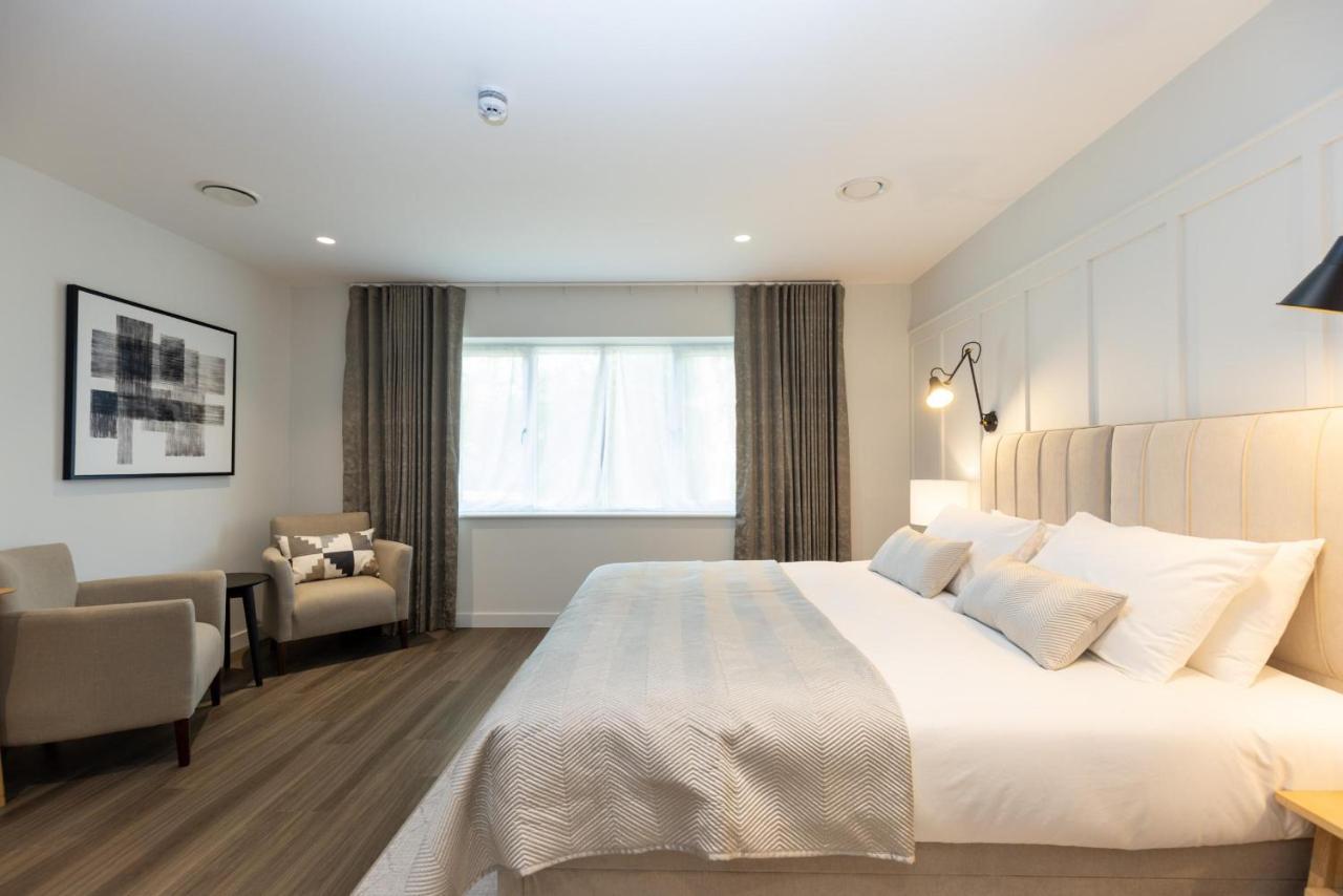 The Kingswood Hotel เซนต์ออสเทลล์ ภายนอก รูปภาพ